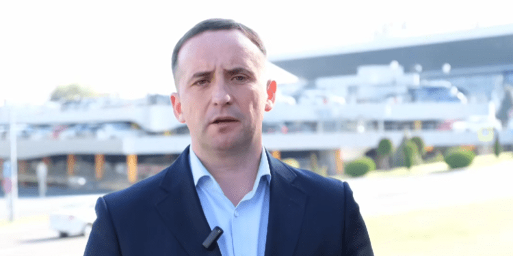 Candidatul PSDE, Vadim Brînzaniuc, optează pentru înființarea unei companii aeriene municipale low-cost: „Vom asigura un transport aerian accesibil” | VIDEO