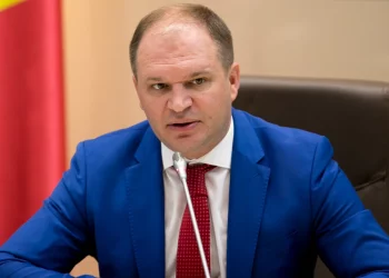 PLDM cere sancționarea primarului general: Doi funcționari municipali, surprinși în timp ce făceau campanie electorală pentru Ceban