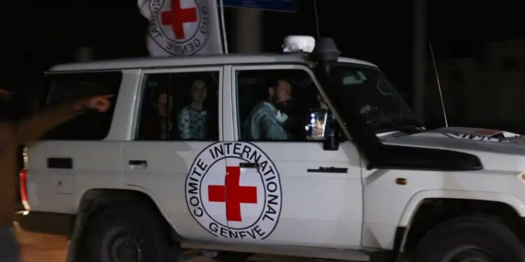 ЦАХАЛ: Еще 11 заложников прибыли в Израиль