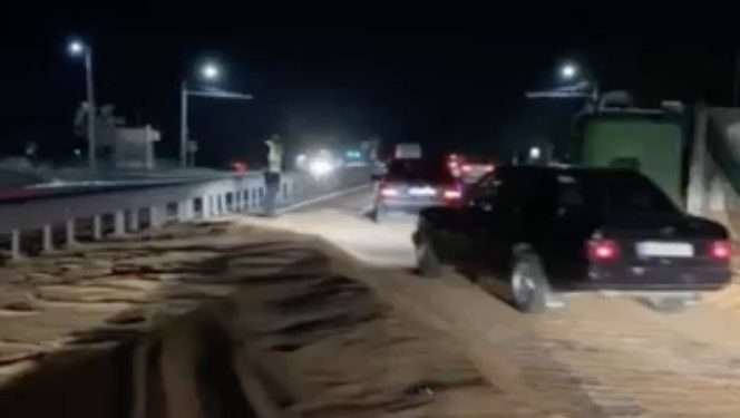 В Криулянском районе на трассе перевернулся грузовик с зерном