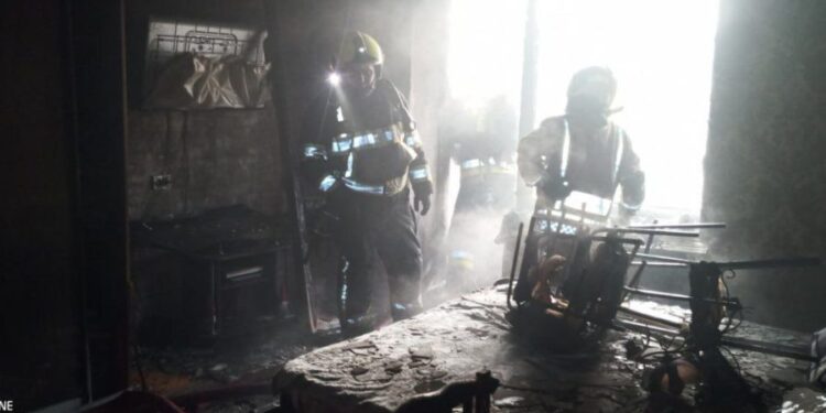 Пожар в Кишиневе: загорелась квартира, а потом еще две