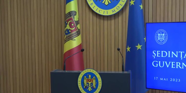 Jurnaliști, întorși din drum. Briefingul de presă ce urma a fi susținut de premierul Recean a fost anulat | VIDEO