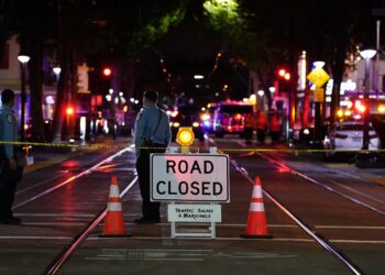 На месте взрыва на границе США и Канады обнаружили портфель, где может быть взрывчатка