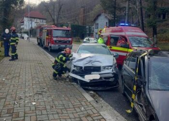 Un tânăr din Moldova, implicat într-un grav accident rutier în România: a ajuns în comă la spital