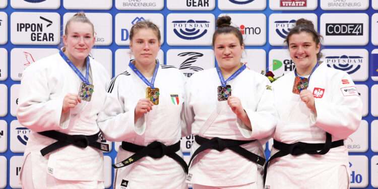 Молдавская спортсменка Оксана Дьяченко завоевала бронзу на чемпионате Европы по дзюдо