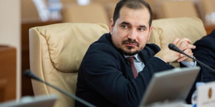 Oamenii din Bălți au stat câte 4 ore în rând, ca să depună cereri pentru compensații. Cum comentează Alexei Buzu