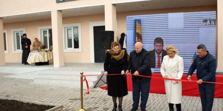 Bucurie mare pentru localnicii satului Mîrzești din raionul Orhei. Datorită conducerii raionului și a echipei lui Ilan Șor, a fost inaugurat un Centru de Sănătate modern