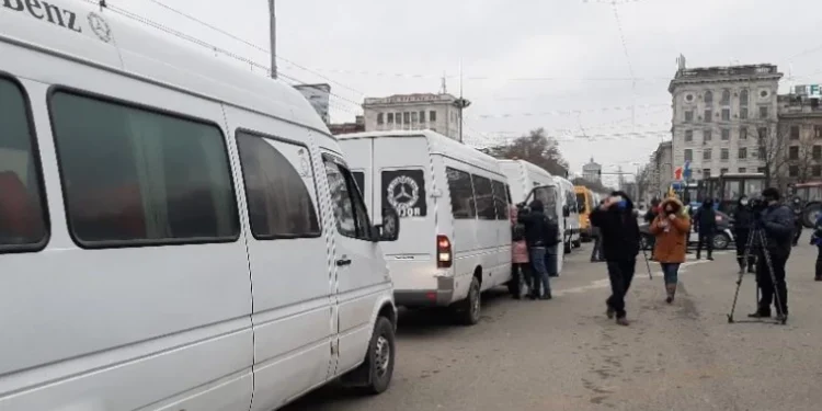 Transportatorii vor protesta mâine în PMAN, fiind nemulțumiți de modificările operate de Ministerul Infrastructurii: Se urmărește preluarea afacerii de la transportatori | VIDEO