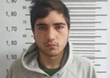 Poliția cere ajutorul cetățenilor: Un tânăr a fugit de la Spitalul de Psihiatrie din Bălți, unde era internat pentru omor