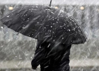 Avertizare meteo: Vânt, ploi puternice și lapoviță