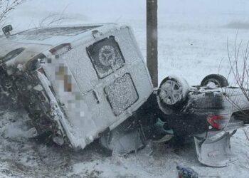 Leova: Două mașini au derapat în același loc, la 10 minute distanță