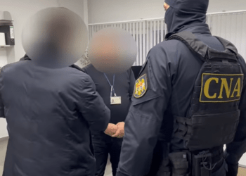 Interceptări: Detalii în dosarul permiselor de conducere de la Bălți. Peste 70 mii dolari, ridicați în urma perchezițiilor