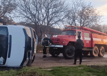 Un camion s-a răsturnat pe un traseu din Grigoriopol: O echipă de salvatori, la fața locului
