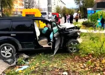 В Оргееве 16-летний подросток похитил автомобиль жены дяди, чтобы «покататься». Он доехал до Кишинева и попал в ДТП