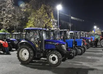 Fermierii au părăsit Piața Marii Adunări Naționale, până lunea viitoare: Discuțiile cu ministrul Agriculturii, s-au lăsat cu un schimb de replici dure. Ce declară părțile | VIDEO