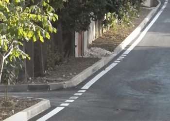 La Orhei a avut loc deschiderea unei noi curți reparate în cartierul Nordic: Au fost reabilitate carosabilul și trotuarul, renovat terenul de joacă pentru copii și amenajată curtea | VIDEO