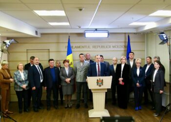 Deputații BCS, după ce au părăsit ședința parlamentului: Ascunzându-se în spatele stării de urgență și refuzând dialogul cu opoziția, PAS ignoră recomandările structurilor europene și discreditează ideea europeană | VIDEO