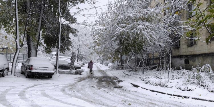 Спыну о заснеженных дорогах Молдовы: Ситуация ухудшается с каждым часом