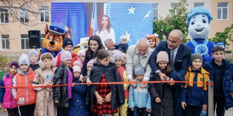 Cadou pentru tânăra generație a satului Dezghinja din Găgăuzia: Echipa bașcanului Evgenia Guțul, cu sprijinul lui Ilan Șor, a deschis un centru sportiv pentru tineri | VIDEO