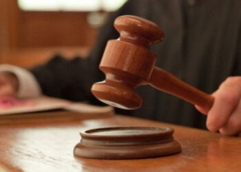 Un avocat, trimis pe banca acuzaților: A promis că poate mitui un judecător pentru a stabili o pedeapsă mai blândă