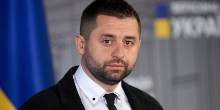 Арахамия: Россия на переговорах в 2022 году предлагала закончить войну, если Украина станет нейтральной и откажется от вступления в НАТО