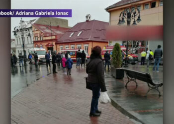 Un șofer de camion s-a înecat cu o bomboană în timp ce conducea și a intrat cu mașina în 3 oameni. Un preot a murit