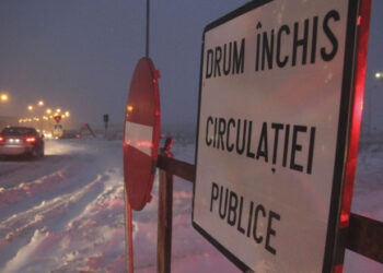 Codul roșu de viscol și ninsori în România: Drumuri închise în Constanța și Tulcea, sute de șoferi sunt blocați