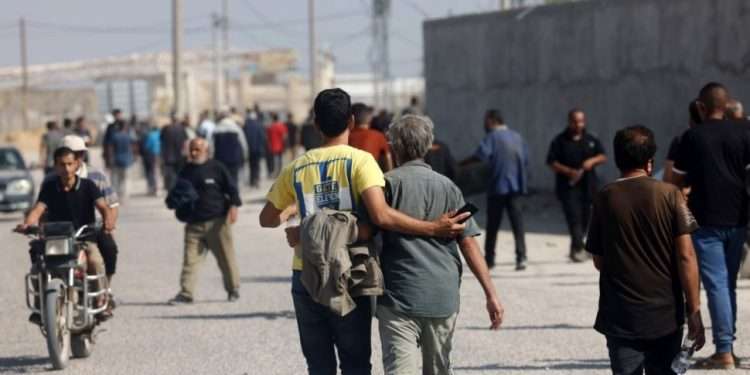 Punctul de la Rafah a fost închis: Evacuarea din Gaza a 51 de români şi membri de familie a fost amânată