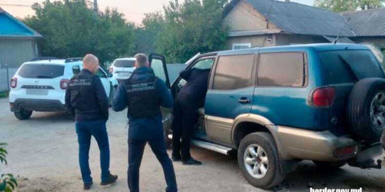 O nouă grupare infracțională pe linie de organizare a migrației ilegale, destructurată. Trei persoane – reținute