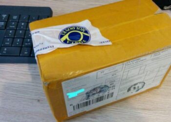 Veste tristă pentru cei care primesc colete de peste hotare: Pachetele mai scumpe de 45 de euro ar putea să nu mai fie scutite de taxe | VIDEO