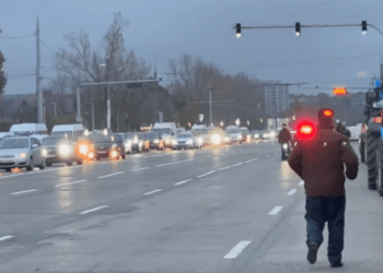 Circulația rutieră pe șoseaua Hîncești din capitală, blocată de agricultori. Ce spune Poliția