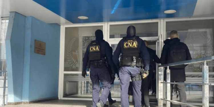 Percheziții la patru judecători după ce CSM i-a suspendat din funcție: Doi magistrați au fost reținuți pentru 72 de ore | VIDEO