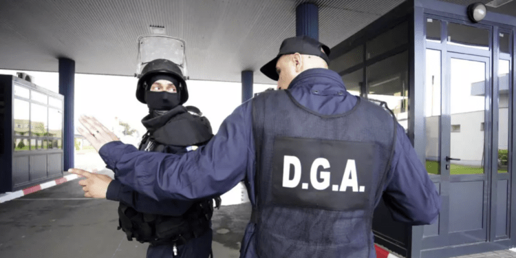 Scandal de corupție la frontiera moldo-română: Șeful vămii Sculeni și doi polițiști, reținuți de DNA, acuzați că luau șpagă să nu verifice mărfurile din RM