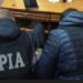 Percheziții la un grup criminal organizat specializat în migrația ilegală. Printre suspecți — angajați MAI