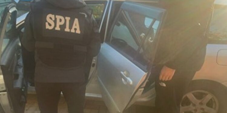 Polițiști de frontieră, agenți de la Migrație și angajați IGP: Ce se cunoaște despre membrii grupului ce organizau migrarea ilegală a ucrainenilor în UE | VIDEO