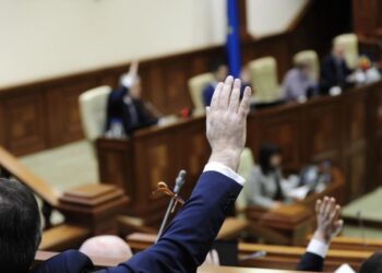 Proiectul privind aplicarea măsurilor restrictive, aprobat de PAS, dar criticat de experți: Este ilegal, împotriva statului de drept și nu corespunde Constituției | VIDEO