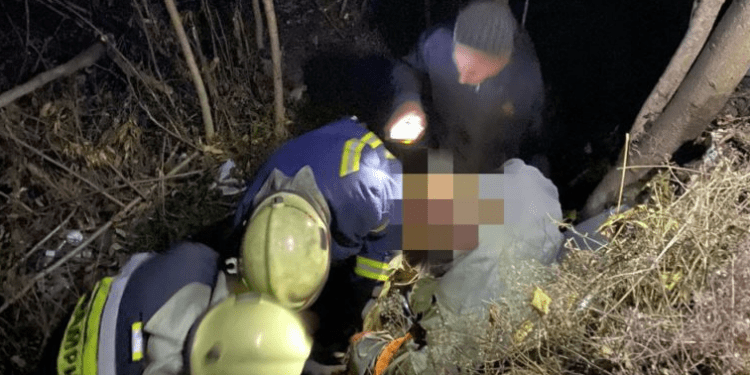 Rezina: Un bărbat a fost salvat de angajații IGSU dintr-o ravenă de circa 30 de metri