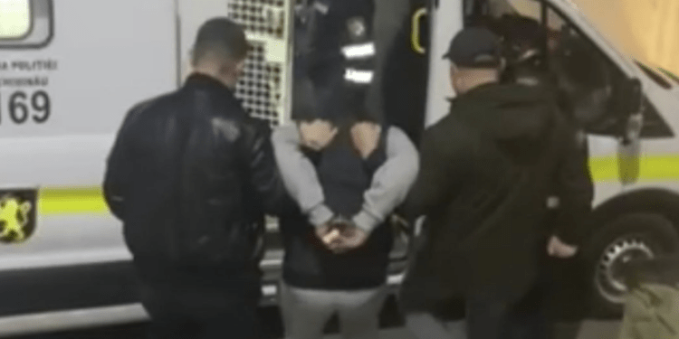 Un bărbat de 31 de ani a fost reținut fiind suspectat de dublu omor