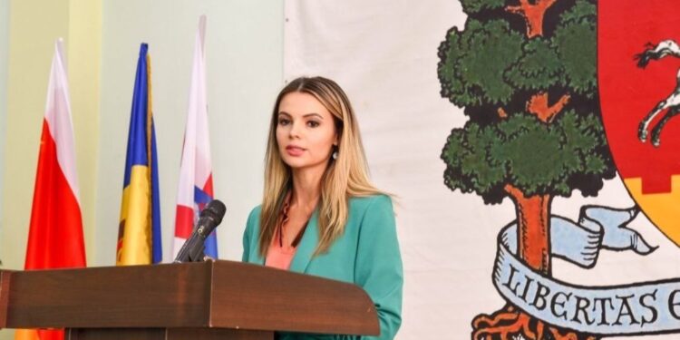 Оргеевская Примэрия солидарна с нуждающимися: в преддверии новогодних праздников 130 малообеспеченных оргеевцев получили финансовую помощь