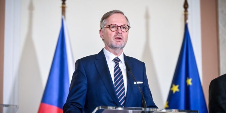 В Чехии объявлен траур после стрельбы в Карловом университете. По последним данным, там погибли 14 человек