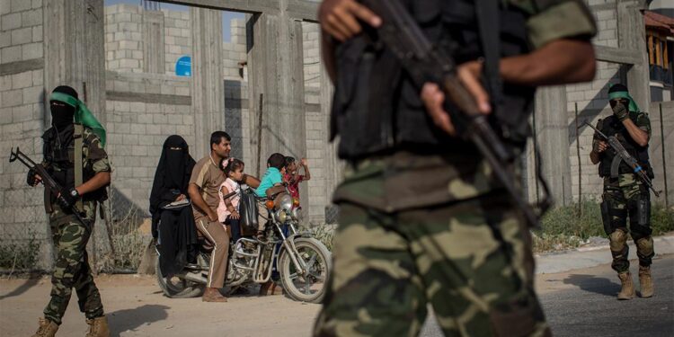 ХАМАС заявил, что не отпустит заложников до завершения войны