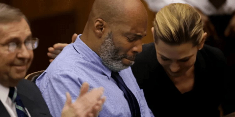 В США оправдали мужчину, отсидевшего 48 лет за убийство