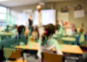 „Tu nu ești om, tu ești un rahat”. Scandal într-un liceu din Chișinău, după ce o profesoară a fost înregistrată cum înjură elevii | VIDEO