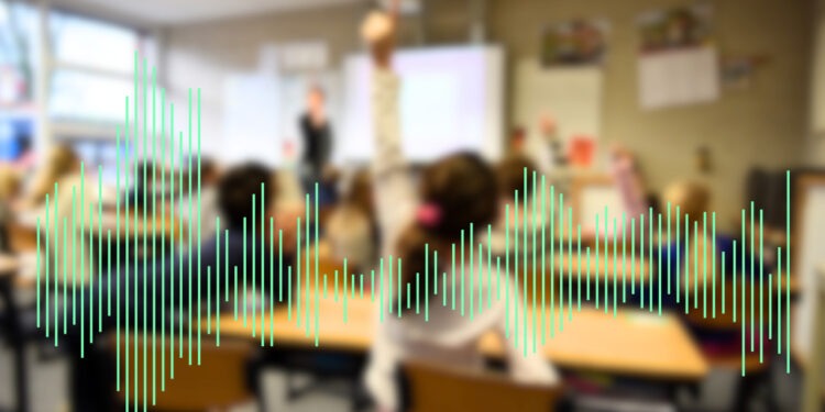 „Tu nu ești om, tu ești un rahat”. Scandal într-un liceu din Chișinău, după ce o profesoară a fost înregistrată cum înjură elevii | VIDEO