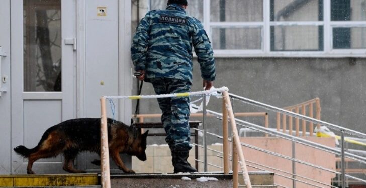 Восьмиклассница устроила стрельбу в брянской школе