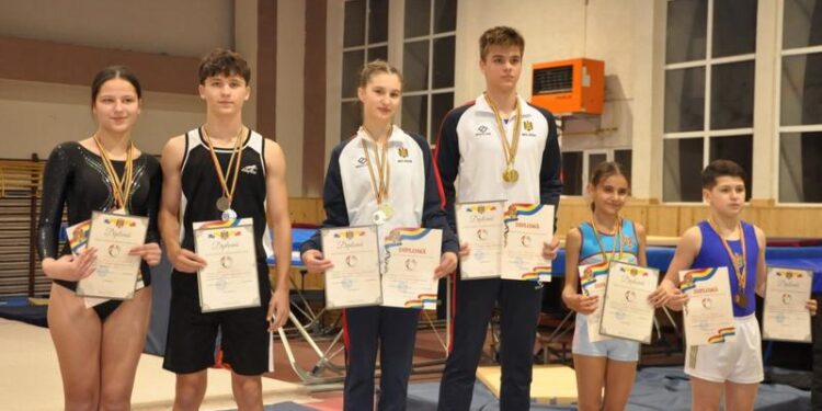 Campioni naționali la gimnastică pe trambulină: Șapte tineri au urcat pe podium la Campionatul și Cupa Republicii Moldova