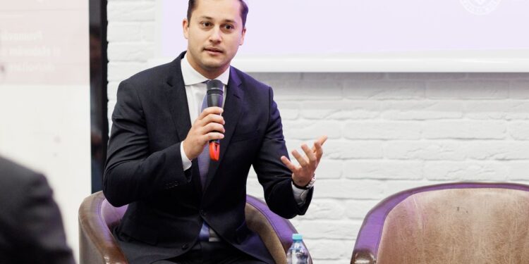 Directorul Executiv al Expert-Grup, Adrian Lupușor, avertizează cu privire la tentativele de politizare a BNM: Armașu, găsit țap ispășitor, va fi în locuit cu un candidat comod