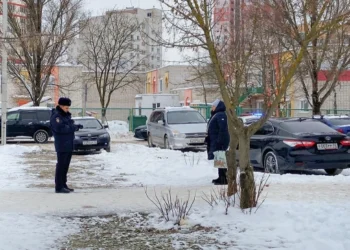 «Ее буллили». Очевидцы — о стрельбе в брянской гимназии