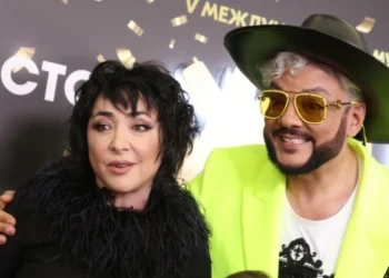 Киркорова и Лолиту исключили из списка артистов «Зимнего Show»