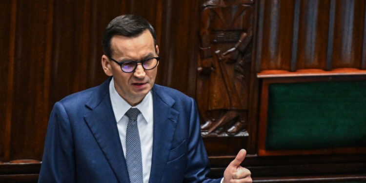Сейм Польши вынес вотум недоверия правительству Матеуша Моравецкого